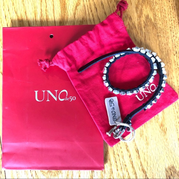 UNO de 50 Silver Rock Stud Leather Buckle Bracelet - Picture 6 of 8